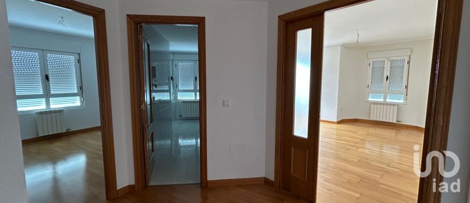 Piso 2 habitaciones de 78 m² en Villaobispo de Las Regueras (24195)