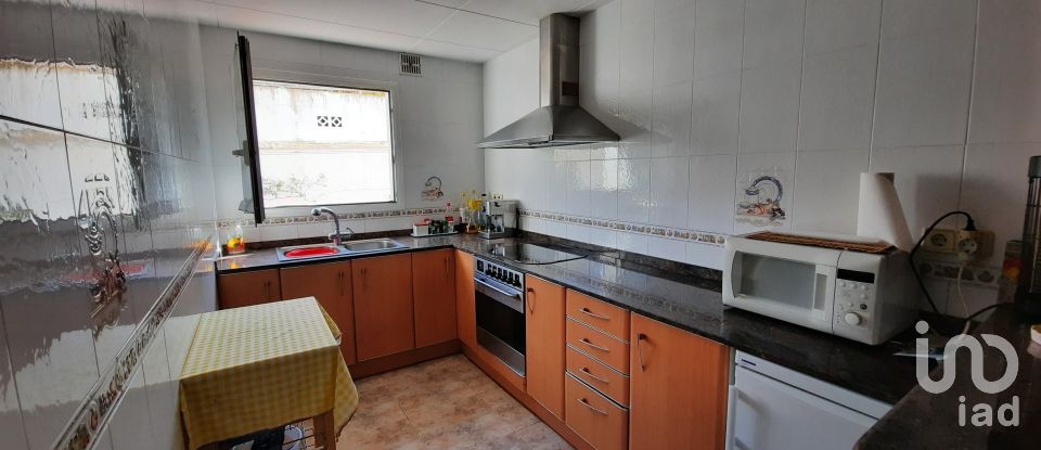 Pis 3 habitacions de 73 m² a Canet de Mar (08360)