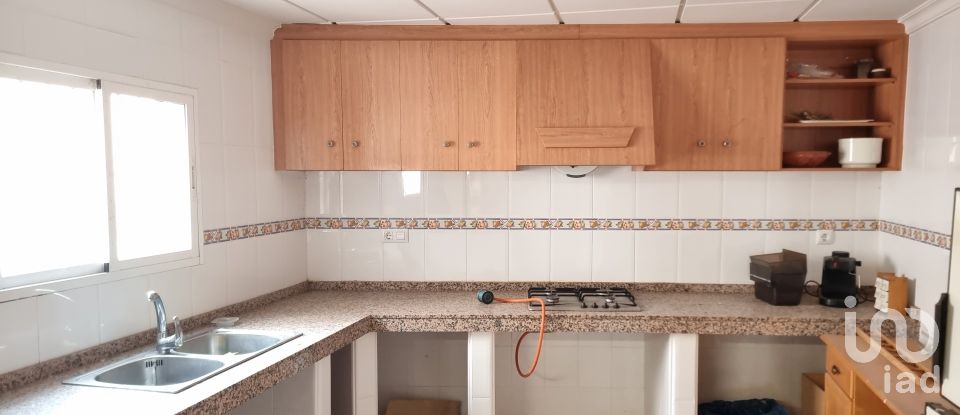 Casa/villa 1 habitació de 137 m² a Salinas (03638)