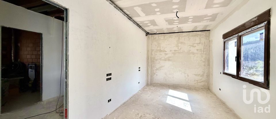 Casa 3 habitacions de 196 m² a La Vall D' Ebo (03789)