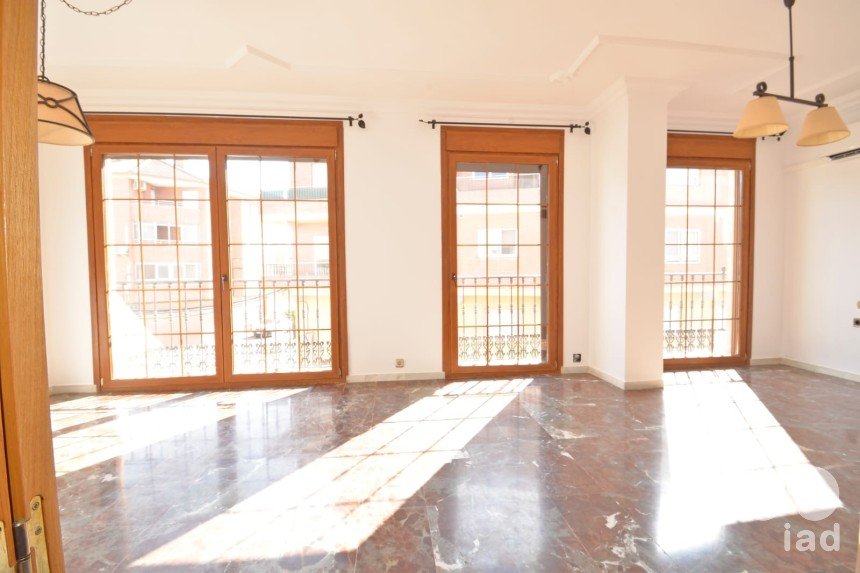 Appartement en maison 4 chambres de 314 m² à Sax (03630)