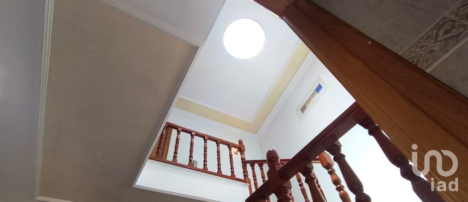 Appartement en maison 4 chambres de 314 m² à Sax (03630)