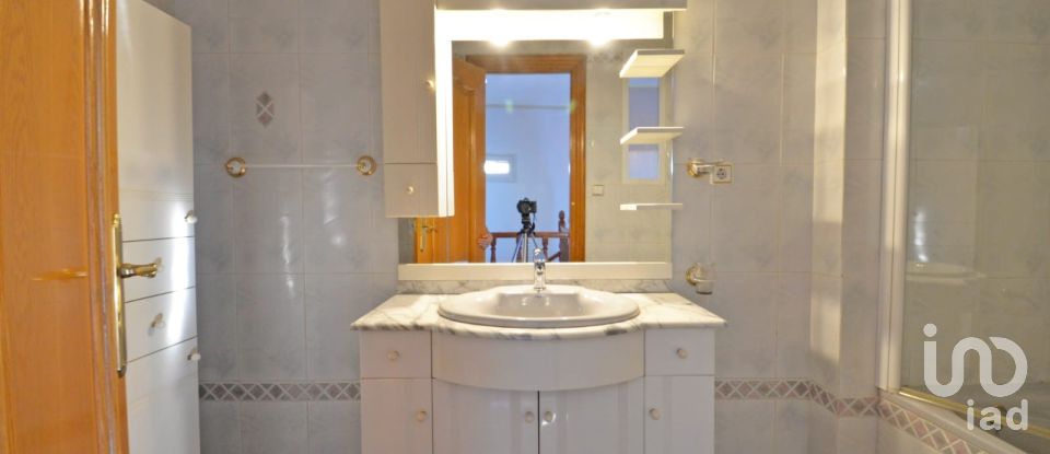 Appartement en maison 4 chambres de 314 m² à Sax (03630)