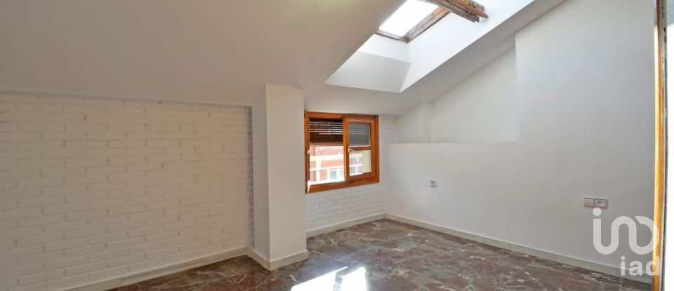 Appartement en maison 4 chambres de 314 m² à Sax (03630)