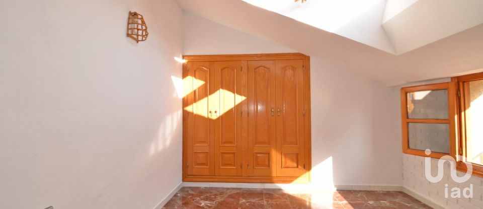 Appartement en maison 4 chambres de 314 m² à Sax (03630)