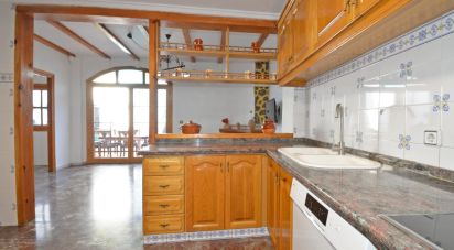 Apartment in house  4 bedrooms of 314 m² in Sax (03630)