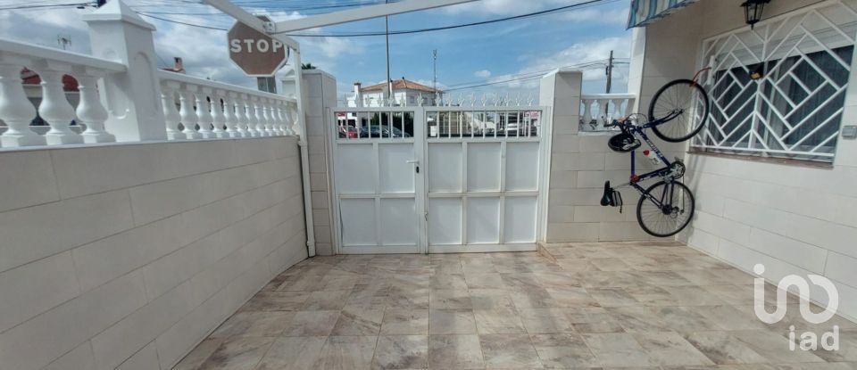 Casa 3 habitacions de 57 m² a Torrevieja (03184)