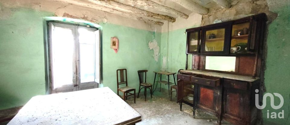 Casa 8 habitacions de 924 m² a Batea (43786)