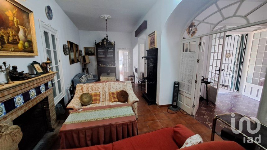 House 8 bedrooms of 606 m² in Villalba del Alcor (21860)