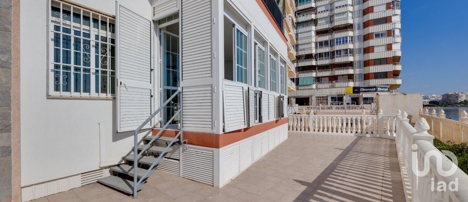 Piso 4 habitaciones de 146 m² en Torrevieja (03185)