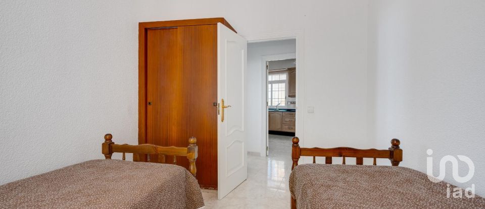 Piso 4 habitaciones de 146 m² en Torrevieja (03185)