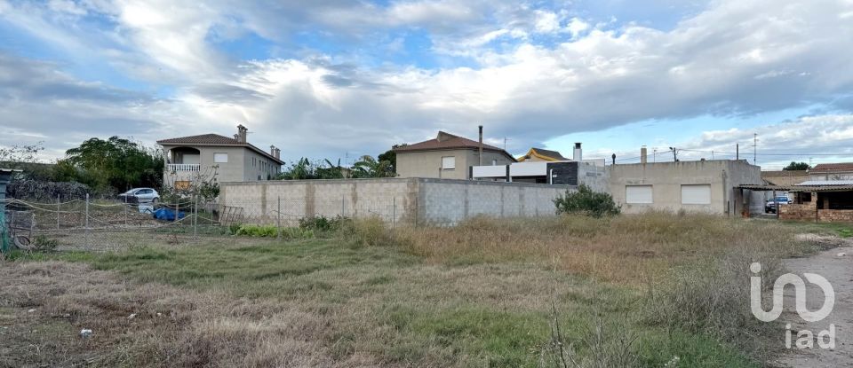 Terreno urbano de 689 m² en Deltebre (43580)