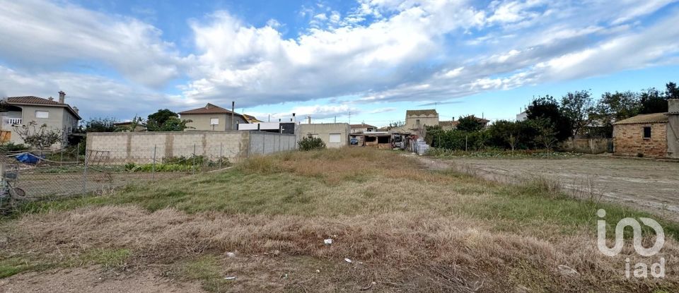 Terreno urbano de 689 m² en Deltebre (43580)