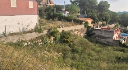 Land of 606 m² in Canyelles (08811)