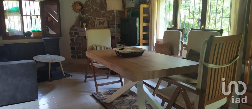 Casa rural 5 habitaciones de 230 m² en Los Tojos (39518)