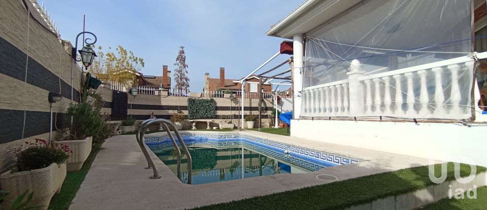 Casa 5 habitaciones de 262 m² en Meco (28880)