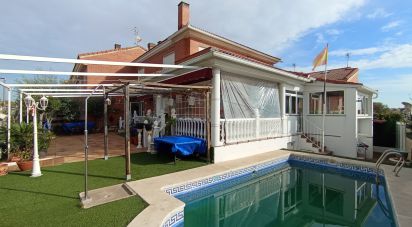 House 5 bedrooms of 262 m² in Meco (28880)