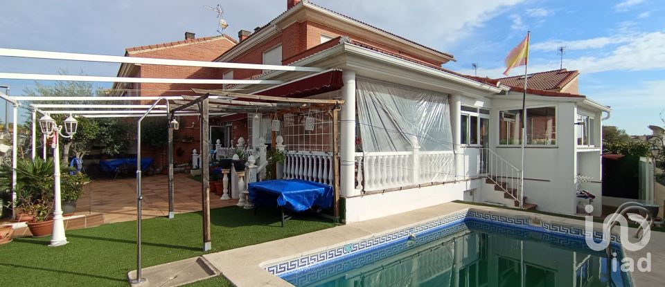 Casa 5 habitaciones de 262 m² en Meco (28880)