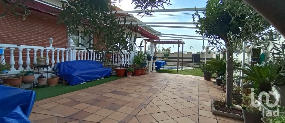 Casa 5 habitaciones de 262 m² en Meco (28880)