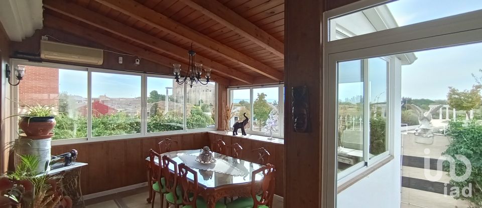 Casa 5 habitaciones de 262 m² en Meco (28880)