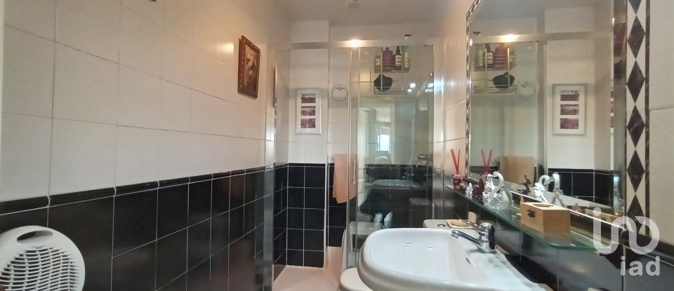 Casa 5 habitaciones de 262 m² en Meco (28880)