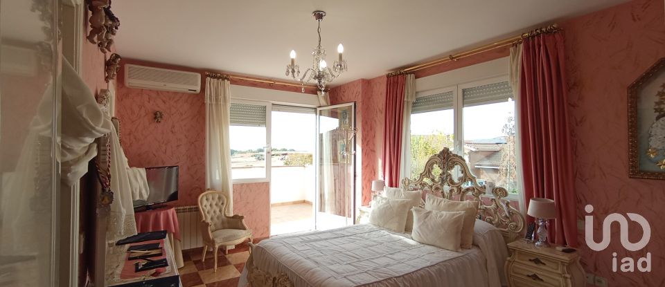 Casa 5 habitaciones de 262 m² en Meco (28880)