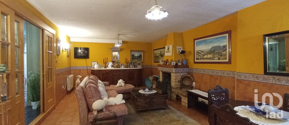 Casa 5 habitaciones de 262 m² en Meco (28880)