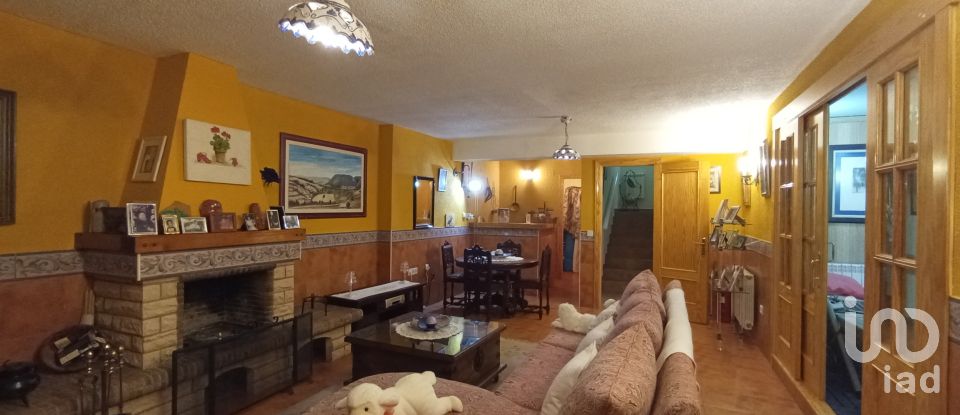 Casa 5 habitaciones de 262 m² en Meco (28880)