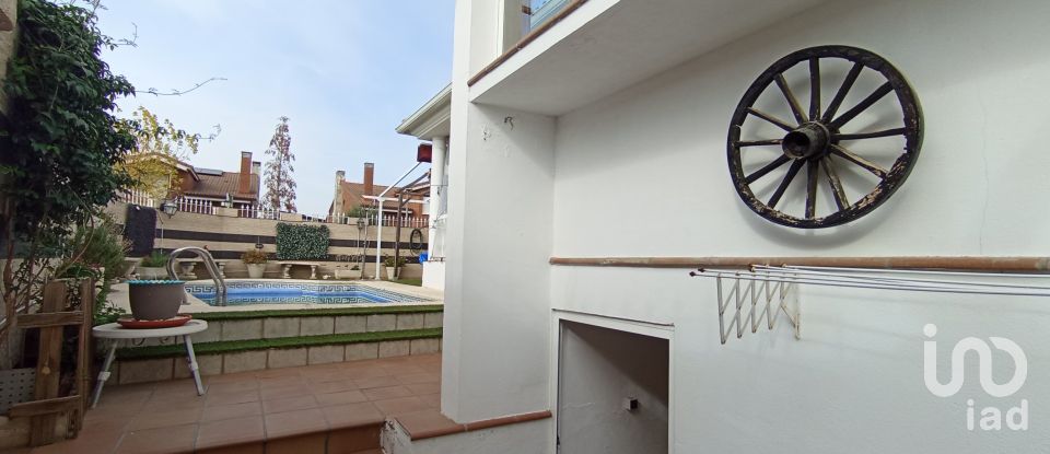 Casa 5 habitaciones de 262 m² en Meco (28880)