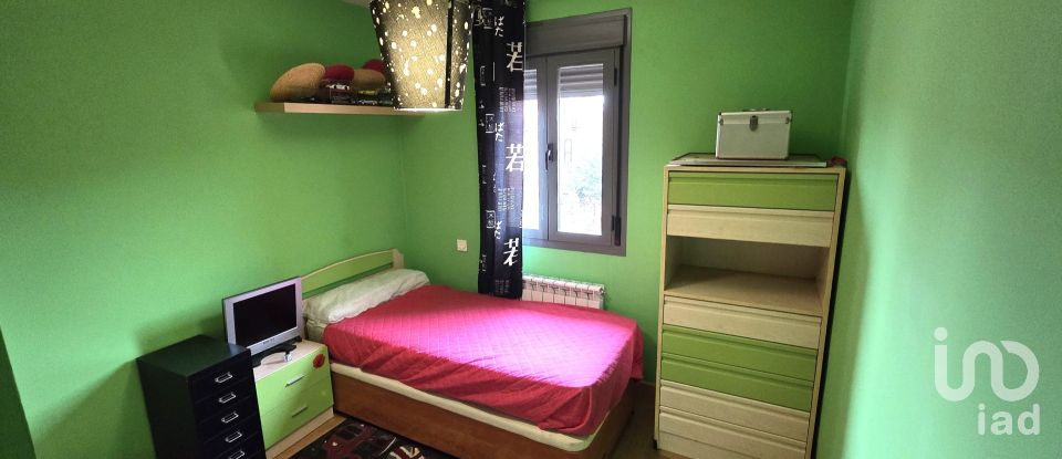 Casa 4 habitacions de 245 m² a Pioz (19162)