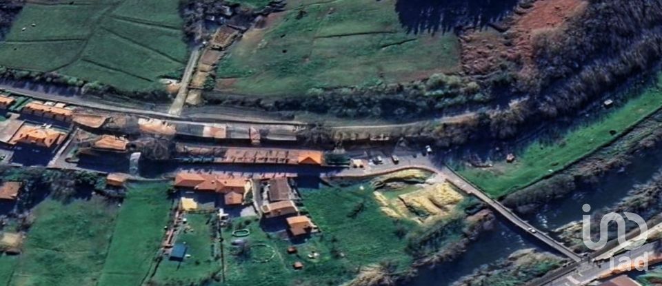 Terreno urbano de 3.075 m² en Zaramillo (48820)