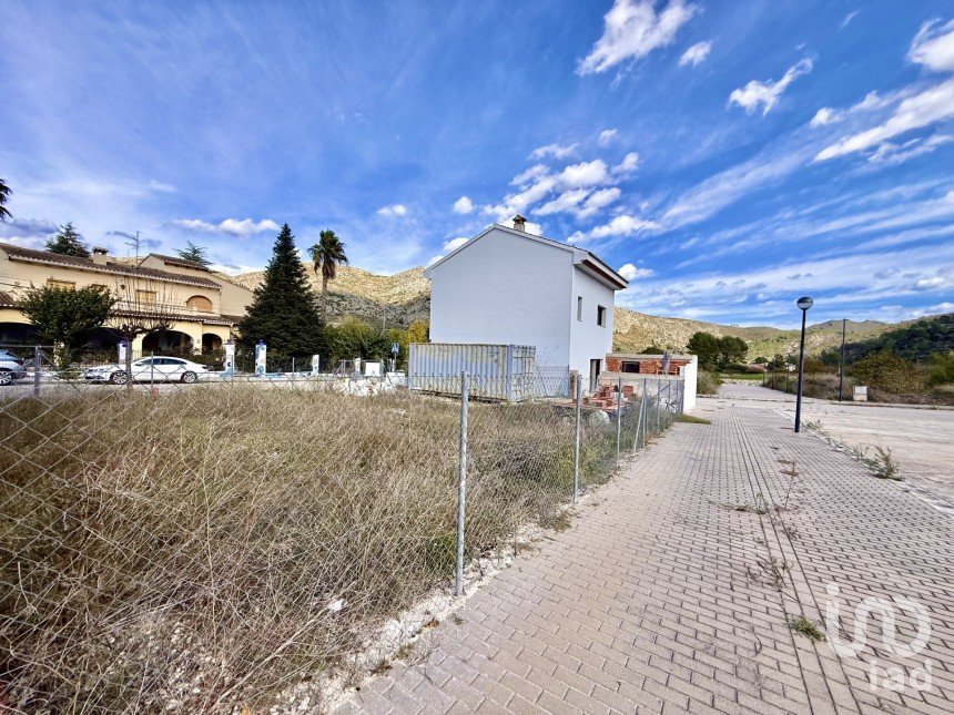 Terreno urbano de 151 m² en La Vall D' Ebo (03789)
