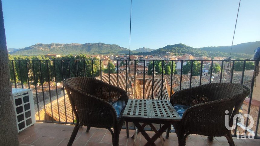 Casa rural 6 habitaciones de 432 m² en Valderrobres (44580)