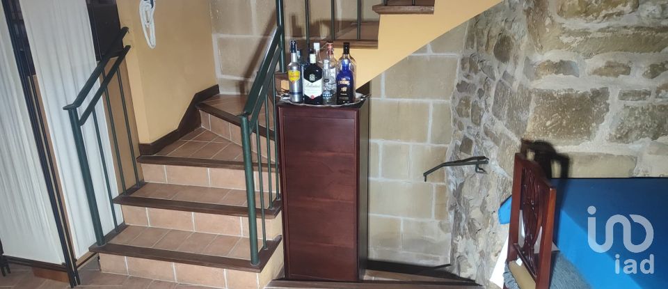 Casa rural 6 habitaciones de 432 m² en Valderrobres (44580)