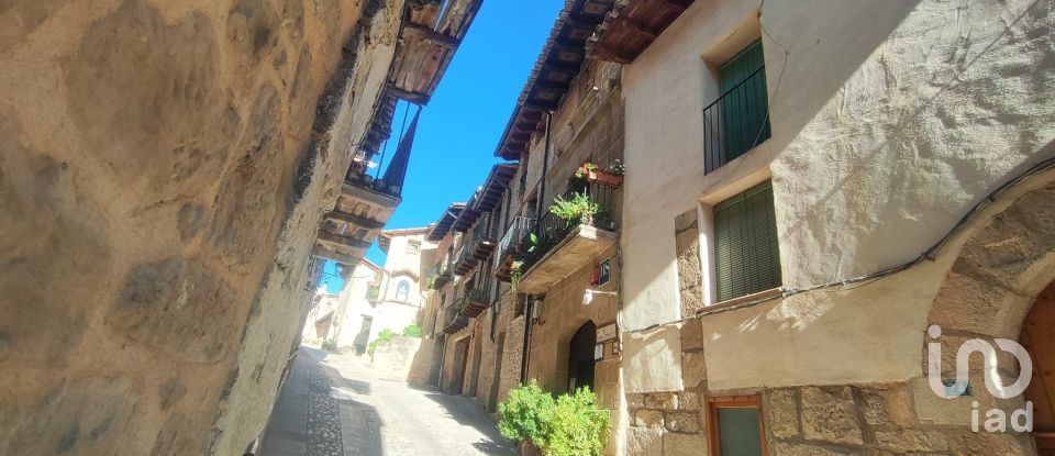 Casa rural 6 habitaciones de 432 m² en Valderrobres (44580)