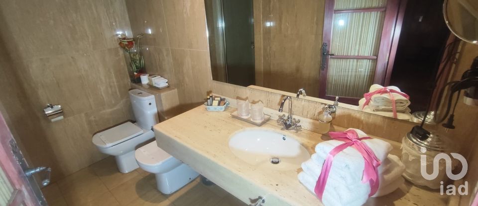 Casa rural 6 habitaciones de 432 m² en Valderrobres (44580)