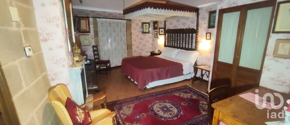 Casa rural 6 habitaciones de 432 m² en Valderrobres (44580)