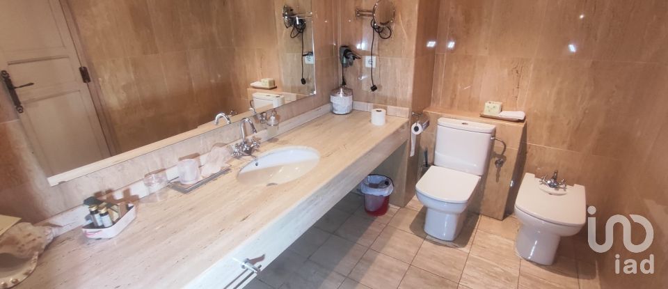 Casa rural 6 habitaciones de 432 m² en Valderrobres (44580)