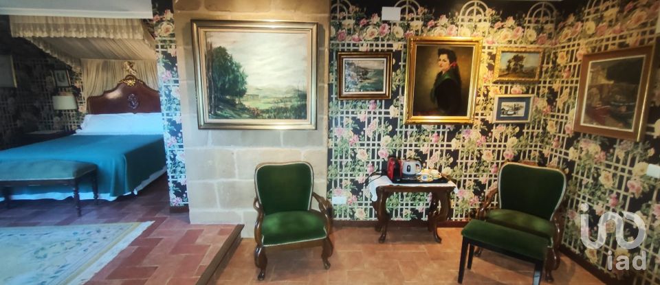 Casa rural 6 habitaciones de 432 m² en Valderrobres (44580)