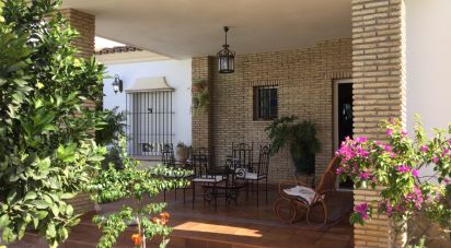 Chalet 5 habitaciones de 265 m² en Chiclana de la Frontera (11130)