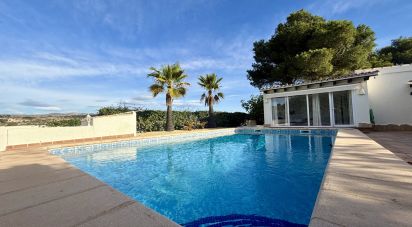 Chalet 4 habitaciones de 212 m² en Partida La Cometa (03724)