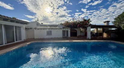 Chalet 4 habitaciones de 212 m² en Partida La Cometa (03724)