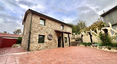 Casa 2 habitaciones de 120 m² en Celas (15198)