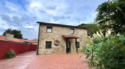 Casa 2 habitaciones de 120 m² en Celas (15198)