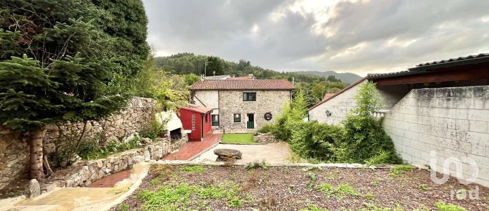 Casa 2 habitaciones de 120 m² en Celas (15198)