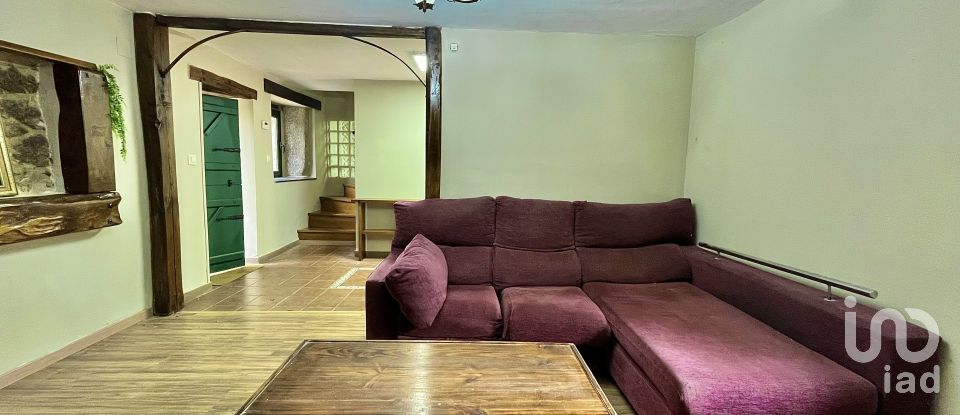 Casa 2 habitaciones de 120 m² en Celas (15198)