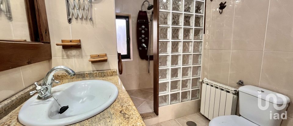 Casa 2 habitaciones de 120 m² en Celas (15198)