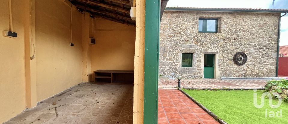 Casa 2 habitaciones de 120 m² en Celas (15198)