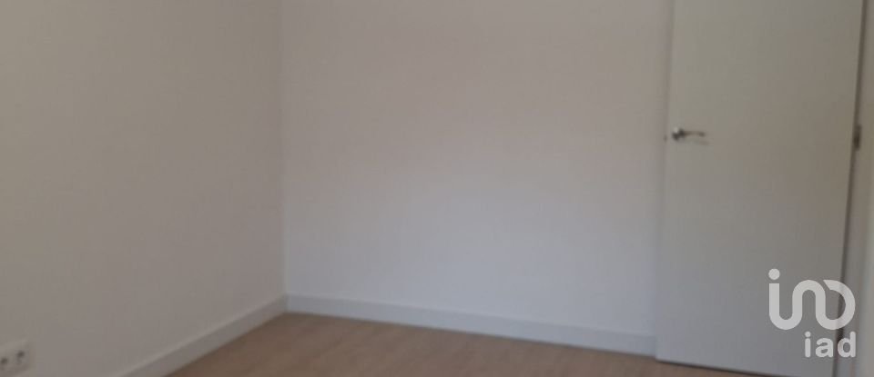 Pis 3 habitacions de 96 m² a Terrassa (08224)