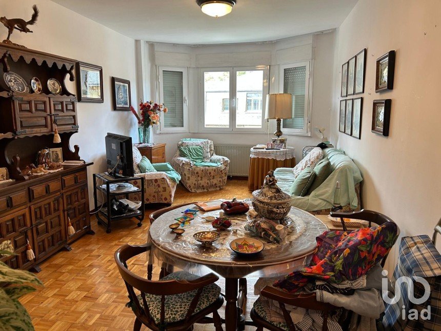 Pis 3 habitacions de 85 m² a La Pola de Gordón (24600)